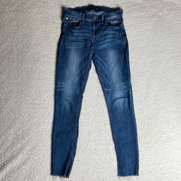 Express Jeans Denim Stretch Comfy Size 2 Raw Hem - Picture 8 of 8